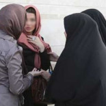 Clérigo iraní atacado por mujer a la que recriminó ir cubierta de forma inapropiada (ENG)