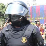 "Ven aquí si tienes..."