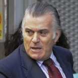 Bárcenas reclama al PP 900.000 euros o su readmisión