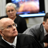 Tratan de desacreditar al Juez del caso Rittenhouse por referirse al caso de un miembro de jurado negro como “negro”