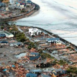 A la espera de un balance catastrófico: el seísmo puede hundir la economía nipona