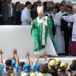 Imputado el empresario que ganó tres millones con la visita del Papa