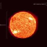 Recorre el Universo a la velocidad de la luz