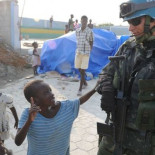 Los cascos azules y las galletas a cambio de sexo