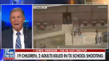En las 24 horas transcurridas desde la masacre de Uvalde, Fox News ha propuesto al menos 50 "soluciones" y ninguna de ellas es el control de armas.[ENG]