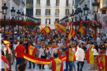 ¿Cómo voy a colgar una bandera de España en el balcón, si nos la han robado?