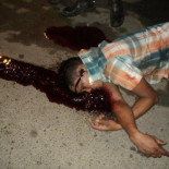 Agreden a pedradas a dos hermanos al creer que eran gays y muere uno de ellos