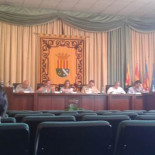 La alcaldesa de Benicasim asegura en el pleno que están investigando la IP de una vecina crítica en redes sociales