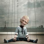 Tenemos un problema: estamos en manos de inútiles