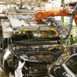 Castilla y León supera a Cataluña como líder autonómico en producción de vehículos