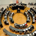 La deuda del Ayuntamiento de Madrid sigue bajando mientras que la de la comunidad crece