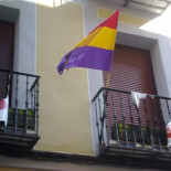 Atacan e incendian la sede de Izquierda Unida y el Partido Comunista de La Rioja