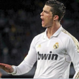 Fútbol y recortes: Los anuncios del Gobierno coinciden con partidos importantes