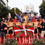 Euskaltel hace millonarios a sus directivos en la OPV tras reducir la plantilla un 31%