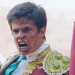 Rectorado de la Universidad de Sevilla: Que el torero El Juli no imparta clases en la Universidad de Sevilla