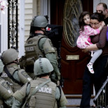 Busca en Google "ollas a presión" y "mochilas" y recibe una visita de la policía [EN]