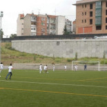 Botella se lanza a privatizar las canchas deportivas de barrio y los precios suben un 10%